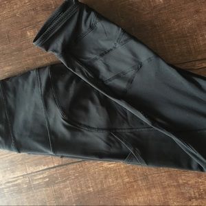 Lululemon 7/8 Mesh Crop